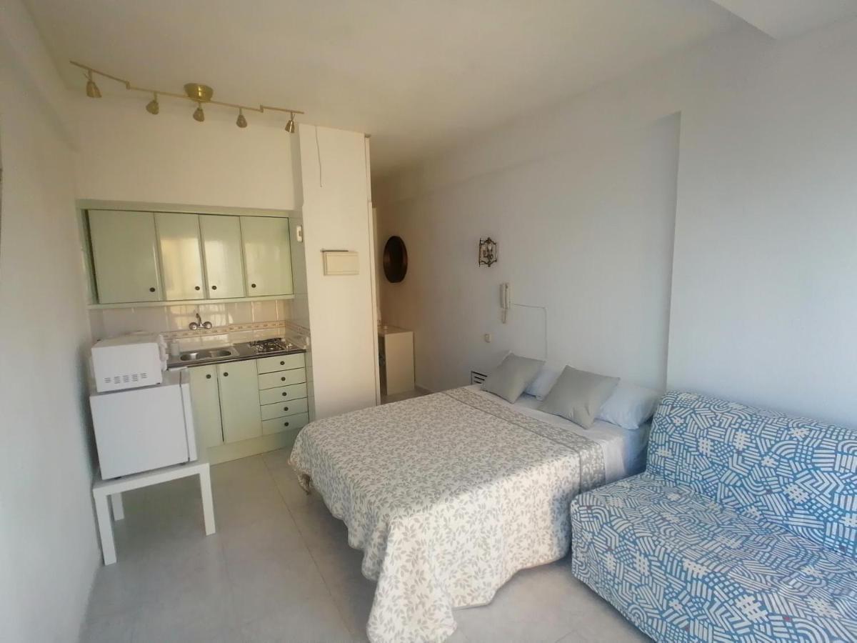 Lovely Apartment In Front Of The Beach. Fuengirola Eksteriør bilde